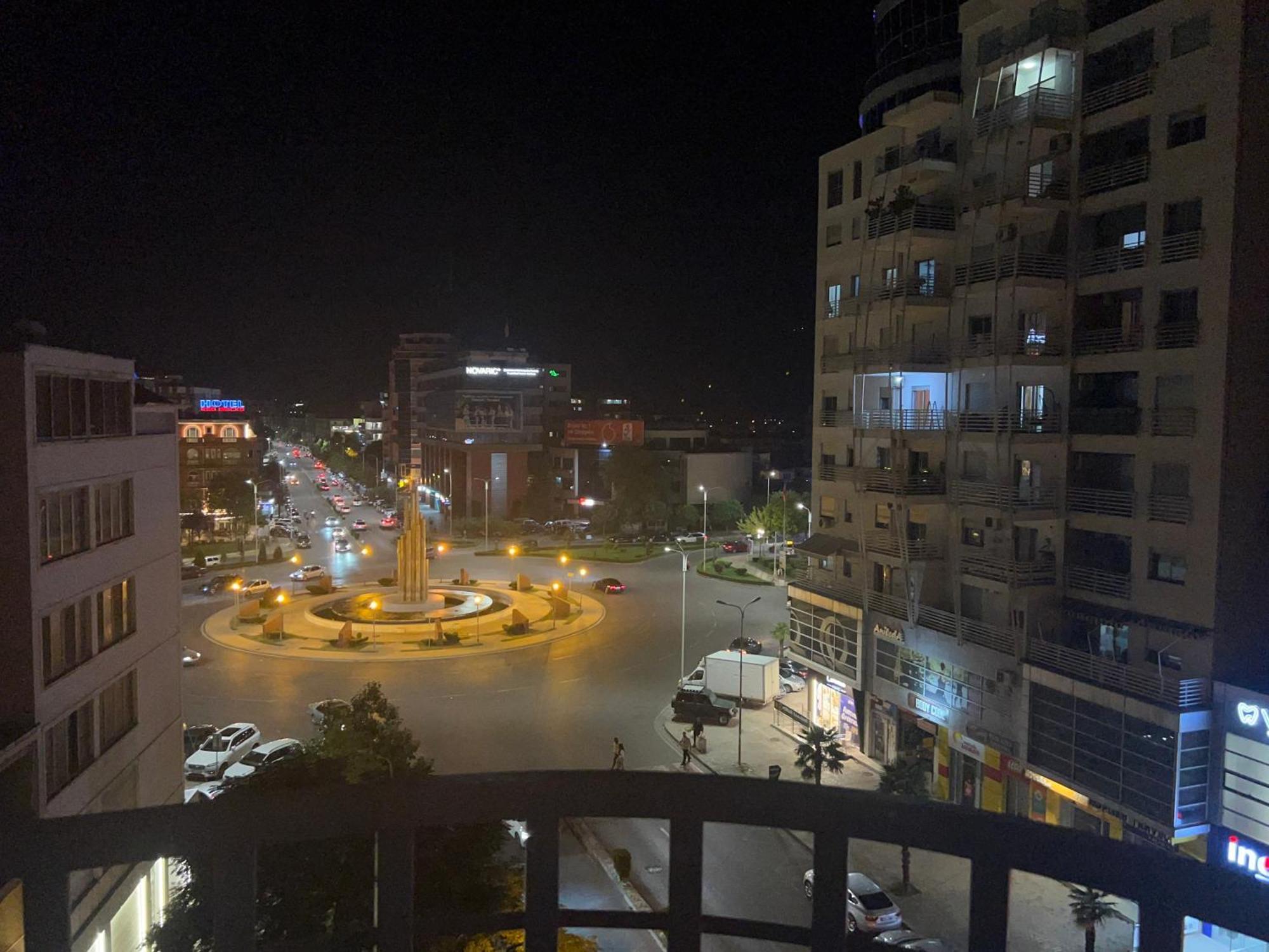 Horizont Apart-Hotel Shkodër Exteriör bild